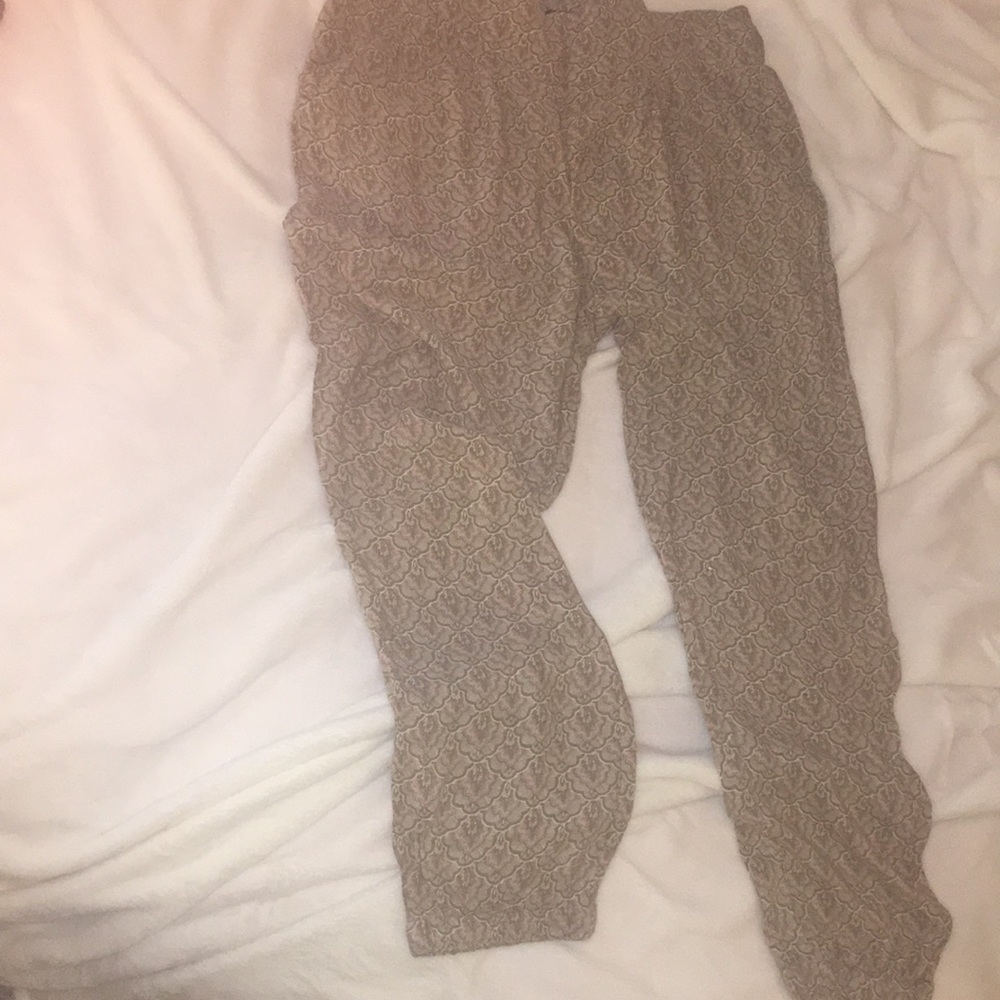 H&M lightweight jogger style high waist pant